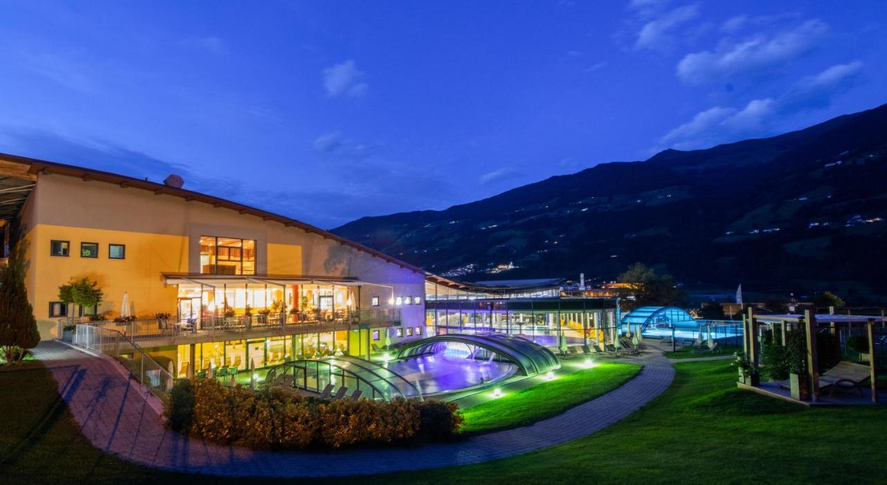 H21 - Modernes Ferienhaus 145Qm, 4Sz, Wellnessbereich Mit Sauna Und Dachterrasse Mit Panoramablick, Kuehlen Und Heizen Mit Geothermie Fuegen Luaran gambar