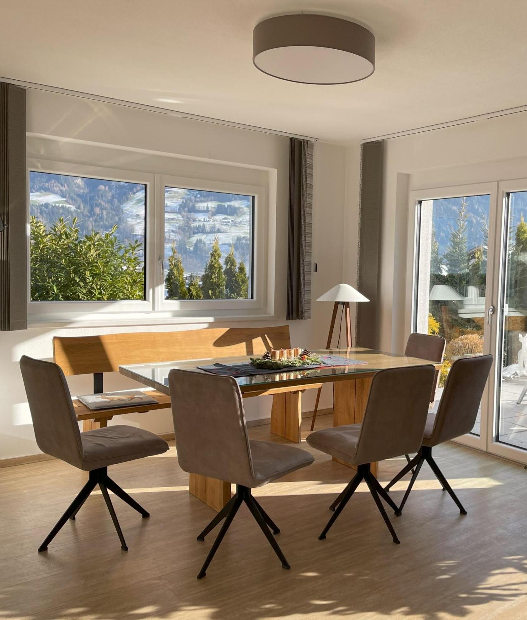H21 - Modernes Ferienhaus 145Qm, 4Sz, Wellnessbereich Mit Sauna Und Dachterrasse Mit Panoramablick, Kuehlen Und Heizen Mit Geothermie Fuegen Luaran gambar