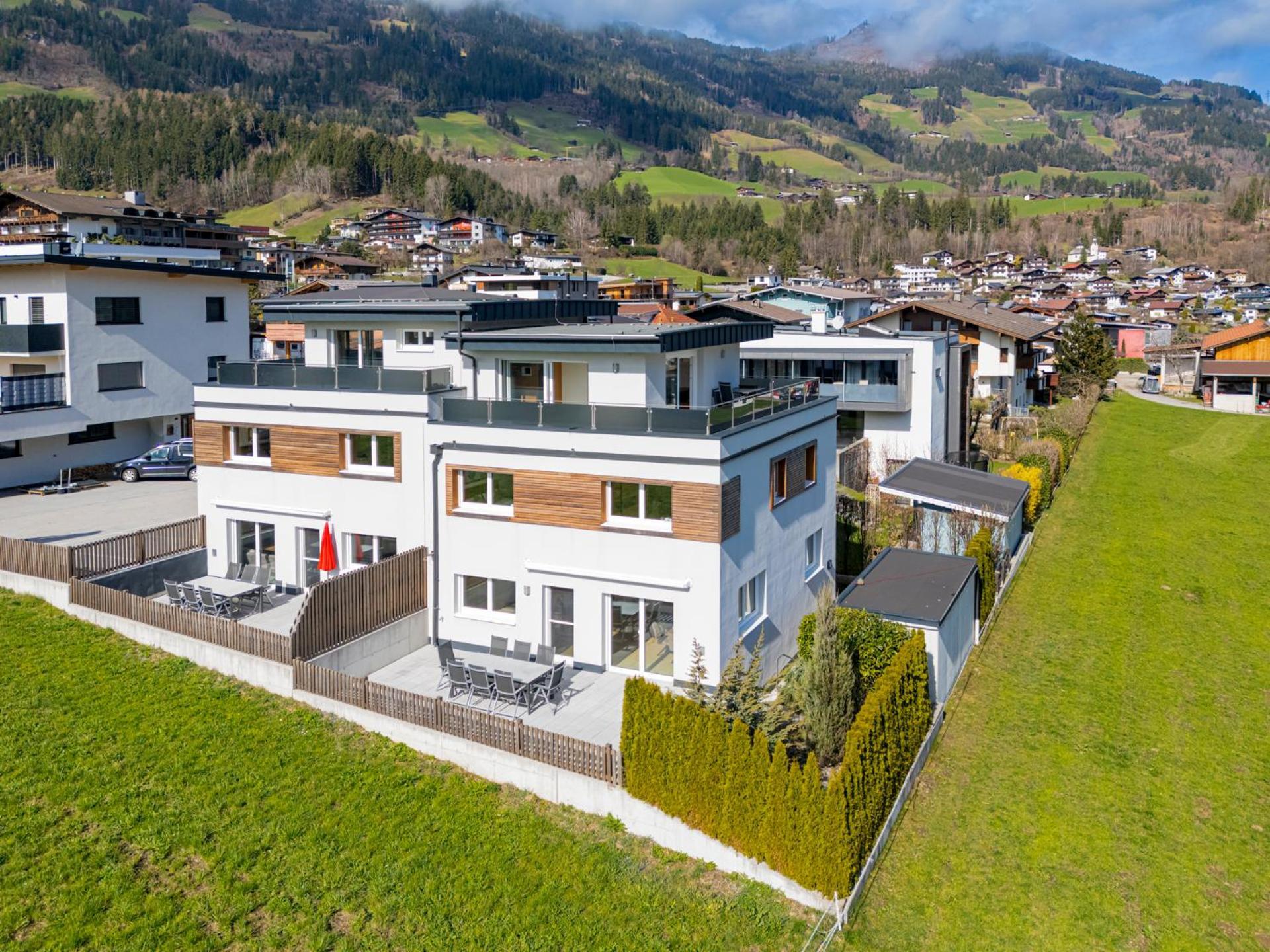 H21 - Modernes Ferienhaus 145Qm, 4Sz, Wellnessbereich Mit Sauna Und Dachterrasse Mit Panoramablick, Kuehlen Und Heizen Mit Geothermie Fuegen Luaran gambar