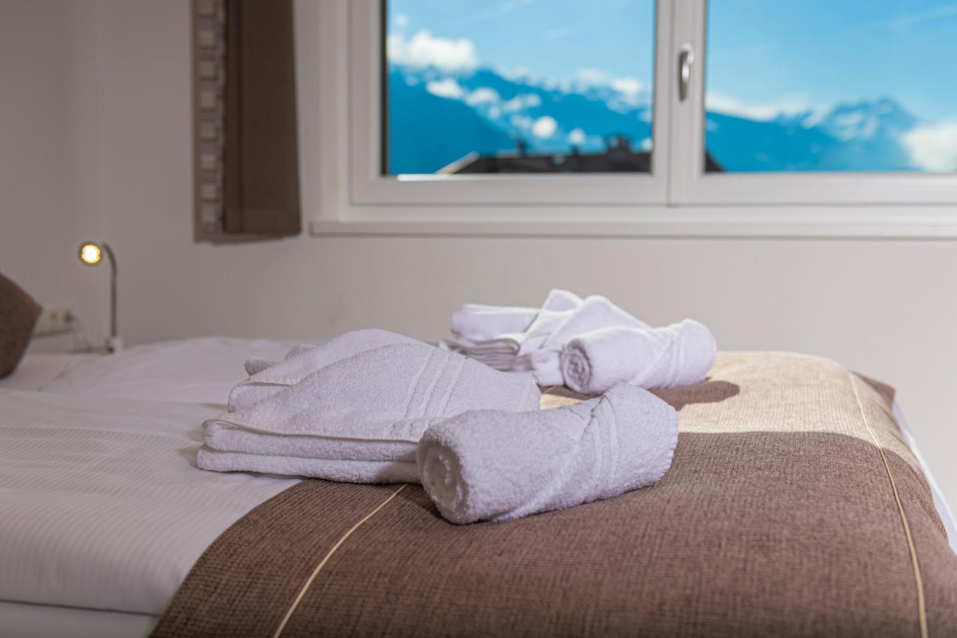 H21 - Modernes Ferienhaus 145Qm, 4Sz, Wellnessbereich Mit Sauna Und Dachterrasse Mit Panoramablick, Kuehlen Und Heizen Mit Geothermie Fuegen Luaran gambar